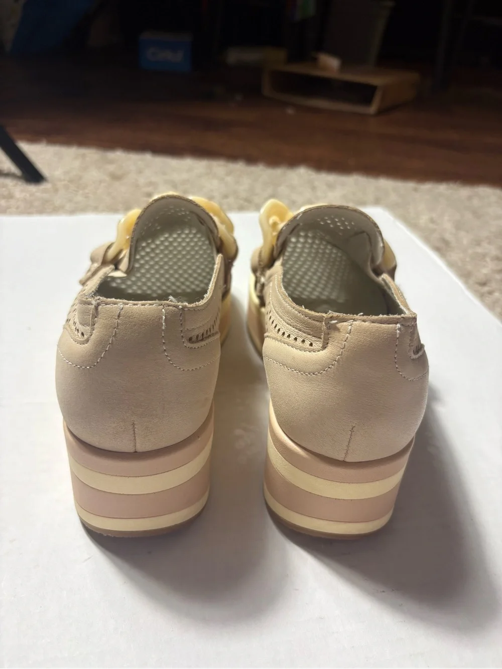 Dolce Vita Jhenee Women Sz 7.5  leather Platform Slip-On Sneakers  Chain Accent